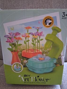 DIY Art Flower Bouquets Machine - Multicolor Kids Craft Set 3+ Ages NIB